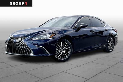 Used 2022 Lexus ES 300h w/ Premium Package