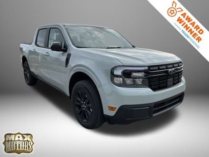 New 2024 Ford Maverick Lariat w/ Black Appearance Package