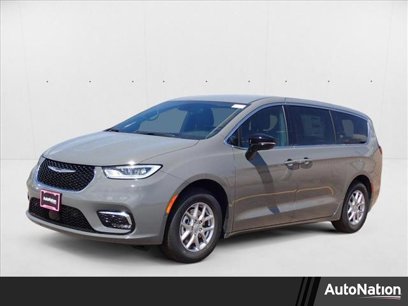 New 2025 Chrysler Pacifica Select