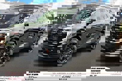 New 2025 GMC Acadia Elevation w/ Elevation Premium Package