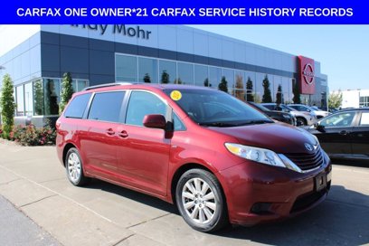 Used 2017 Toyota Sienna LE