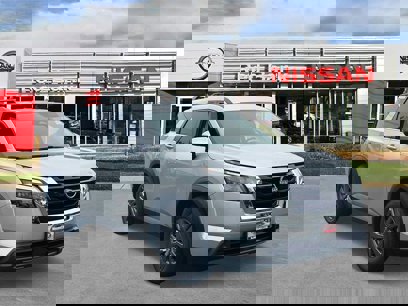 New 2025 Nissan Pathfinder SV w/ SV Premium Package