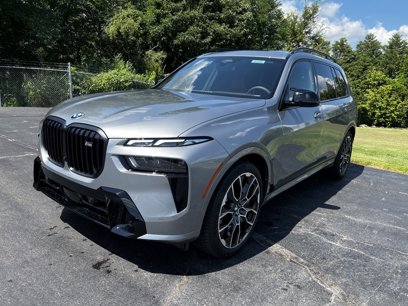 New 2026 BMW X7 M60i w/ Executive Package