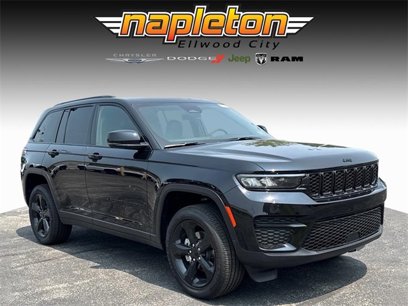 New 2025 Jeep Grand Cherokee Laredo w/ Luxury Tech Group I