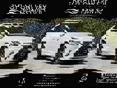 Certified 2022 Lexus ES 250 w/ Premium Package