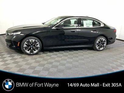 New 2025 BMW 530i xDrive w/ Premium Package