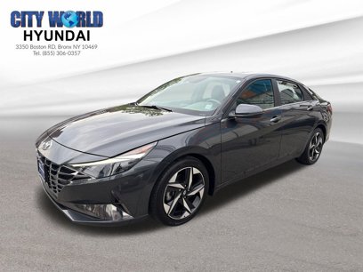 Used 2022 Hyundai Elantra SEL w/ Convenience + Premium Package