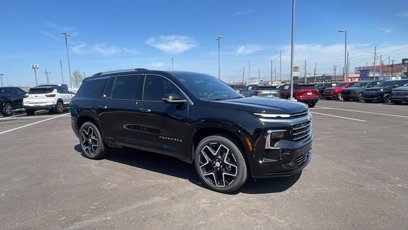 New 2025 Chevrolet Traverse High Country w/ LPO, Floor Liner Package