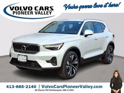 New 2025 Volvo XC40 B5 Plus w/ Protection Package Premier