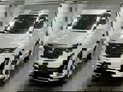 New 2025 Cadillac XT6 Luxury