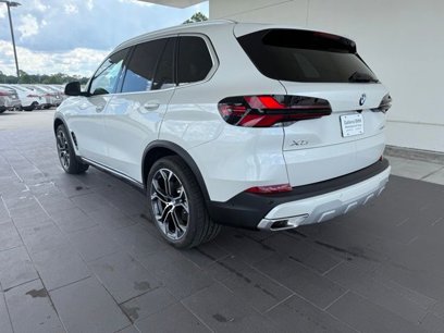 New 2026 BMW X5 sDrive40i w/ Premium Package