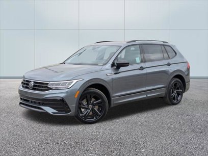 Certified 2024 Volkswagen Tiguan SE R-Line