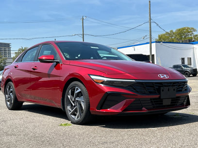 Certified 2024 Hyundai Elantra SEL w/ Convenience Package