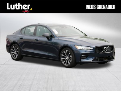 Used 2022 Volvo S60 B5 Momentum