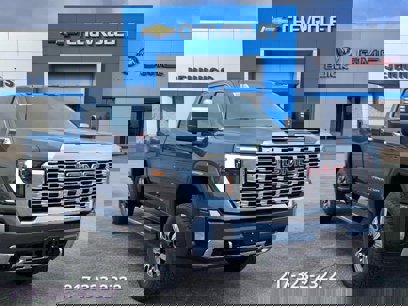 New 2025 GMC Sierra 3500 Denali w/ Denali Reserve Package