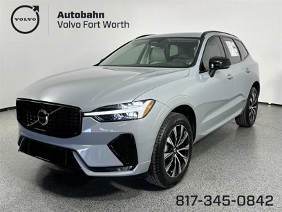 New 2025 Volvo XC40 B5 Core w/ Climate Package