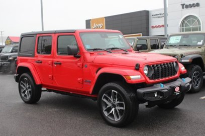 Used 2024 Jeep Wrangler Unlimited w/ Convenience Group