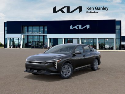New 2025 Kia K4 LX