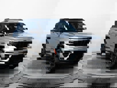 New 2025 Jeep Grand Cherokee Laredo