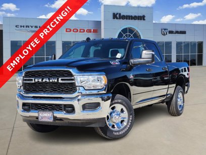 New 2024 RAM 2500 Tradesman w/ Chrome Appearance Group