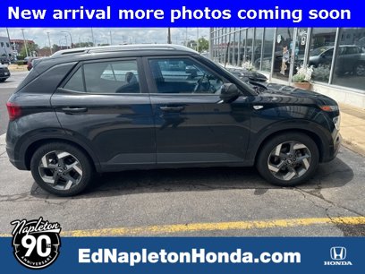 Used 2022 Hyundai Venue SEL w/ Cargo Package
