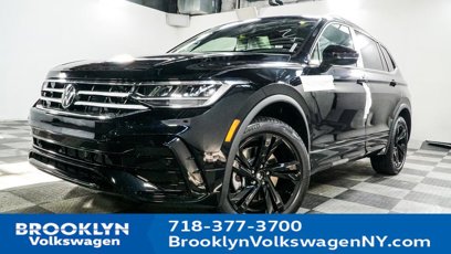 New 2024 Volkswagen Tiguan SE R-Line