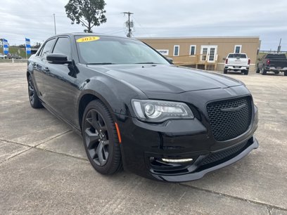 Used 2022 Chrysler 300 Touring L w/ Comfort Group