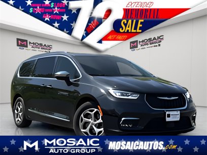 Used 2023 Chrysler Pacifica Limited
