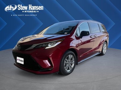Used 2022 Toyota Sienna XSE