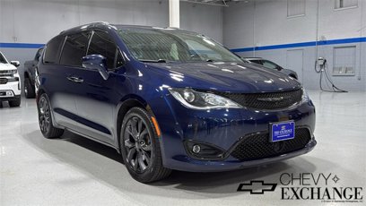Used 2020 Chrysler Pacifica Touring-L Plus w/ Advanced Safetytec Group