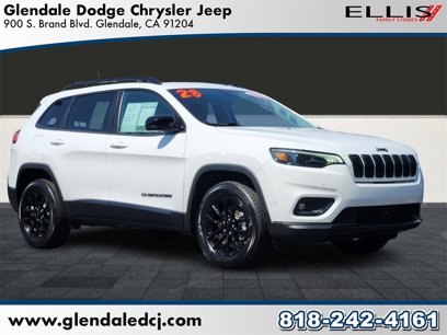 Used 2023 Jeep Cherokee Altitude Lux