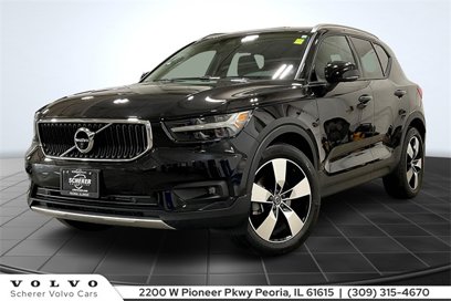Certified 2022 Volvo XC40 T5 Momentum w/ Premium Package