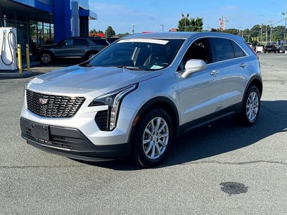 Certified 2022 Cadillac XT4 Luxury w/ Cold Weather Package