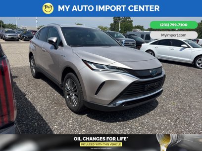 Used 2021 Toyota Venza XLE w/ Softex Package