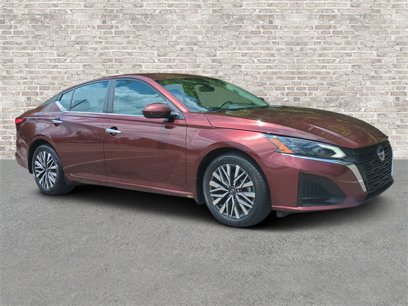 Used 2023 Nissan Altima 2.5 SV