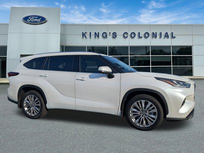 Used 2024 Toyota Highlander Platinum