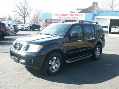Used 2010 Nissan Pathfinder SE w/ SE Premium Journey Pkg