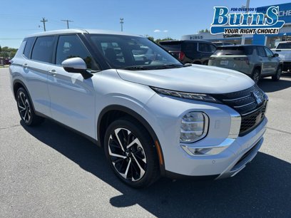 Used 2023 Mitsubishi Outlander SE