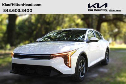 New 2025 Kia K4 LXS