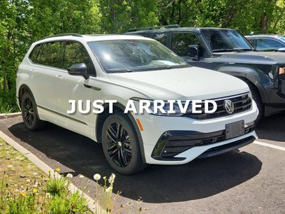 Used 2022 Volkswagen Tiguan SE R-Line