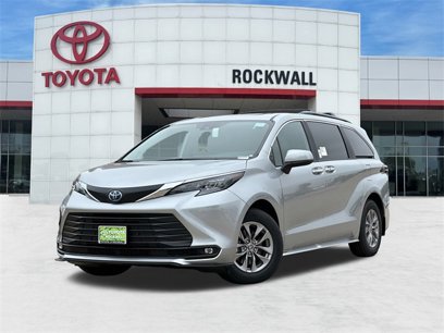 New 2025 Toyota Sienna XLE w/ XLE Plus Package