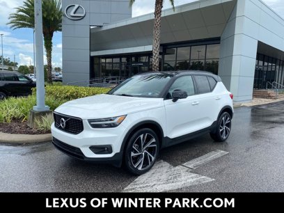 Used 2022 Volvo XC40 T5 R-Design w/ Advanced Package