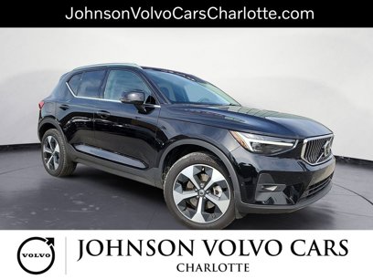 New 2025 Volvo XC40 B5 Plus w/ Climate Package
