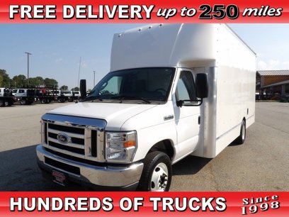 Used 2022 Ford E-450 and Econoline 450 Super Duty w/ Power Windows & Locks Group
