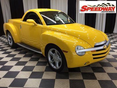 Used 2004 Chevrolet SSR w/ Preferred Equipment Group