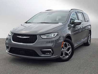 Used 2022 Chrysler Pacifica Limited
