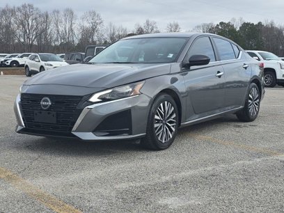 Used 2024 Nissan Altima 2.5 SV