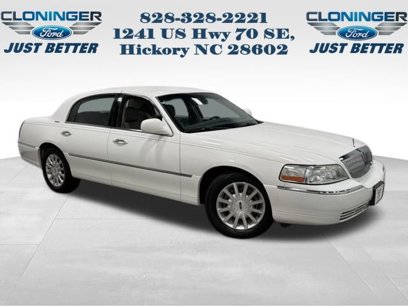 Used 2007 Lincoln Town Car Signature