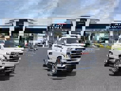 New 2025 GMC Yukon Elevation