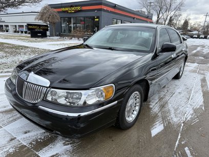 Used 2001 Lincoln Town Car Cartier